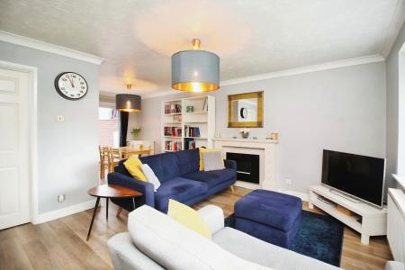 3 bedroom End of terrace house for sale in Wolsey Way, Syston, LE7