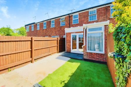 2 bedroom Terraced House for sale in Wolsey Way, Syston, LE7
