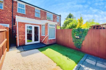 2 bedroom Terraced House for sale in Wolsey Way, Syston, LE7