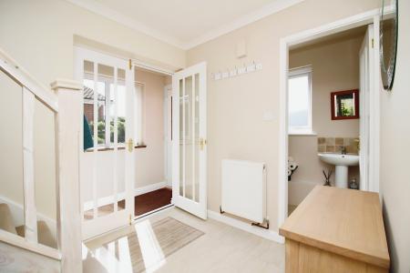 4 bedroom Detached house for sale in Worcester Avenue, Birstall, LE4