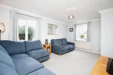 3 bedroom Semi-detached house for sale in Wren Close, Syston, LE7