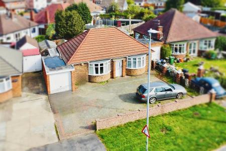 2 bedroom Detached bungalow for sale in Humberstone Lane, Thurmaston, LE4