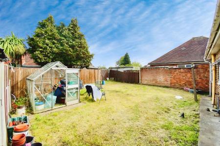 2 bedroom Detached bungalow for sale in Humberstone Lane, Thurmaston, LE4