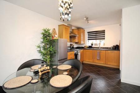 3 bedroom Detached house for sale in Calvos Close, Leicester, LE4