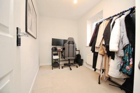 3 bedroom Detached house for sale in Calvos Close, Leicester, LE4