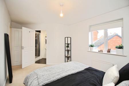 3 bedroom Detached house for sale in Calvos Close, Leicester, LE4