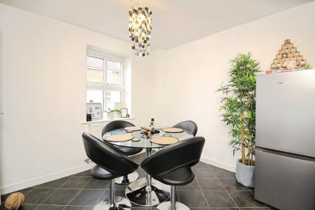 3 bedroom Detached house for sale in Calvos Close, Leicester, LE4