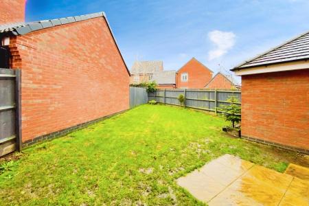 3 bedroom Detached house for sale in Calvos Close, Leicester, LE4