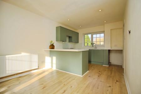 2 bedroom Terraced House for sale in Wolsey Way, Syston, LE7