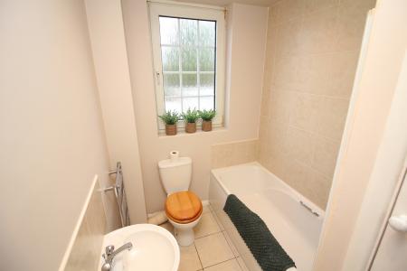 2 bedroom Terraced House for sale in Wolsey Way, Syston, LE7