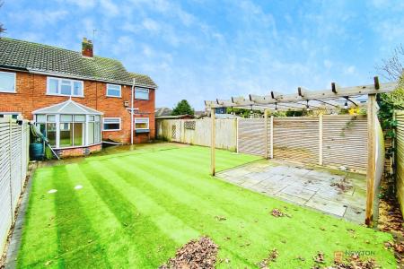 3 bedroom Semi-detached house for sale in Barrow Crescent, Gaddesby, LE7