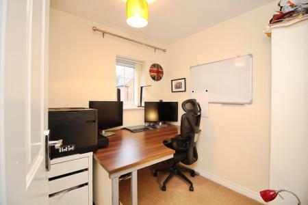 3 bedroom Semi-detached house for sale in Hallaton Drive, Syston, LE7