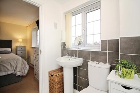 3 bedroom Semi-detached house for sale in Hallaton Drive, Syston, LE7