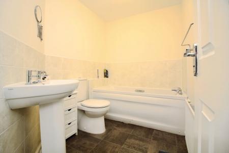 3 bedroom Semi-detached house for sale in Hallaton Drive, Syston, LE7