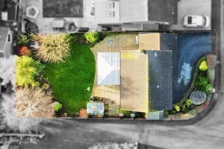 3 bedroom Detached house for sale in St Hildas Close, Syston, LE7