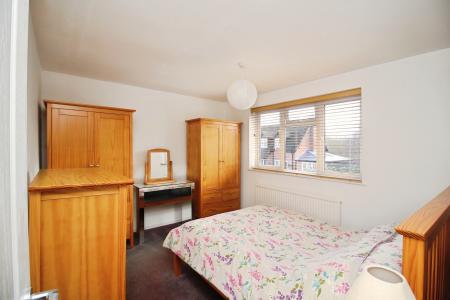 3 bedroom Detached house for sale in St Hildas Close, Syston, LE7