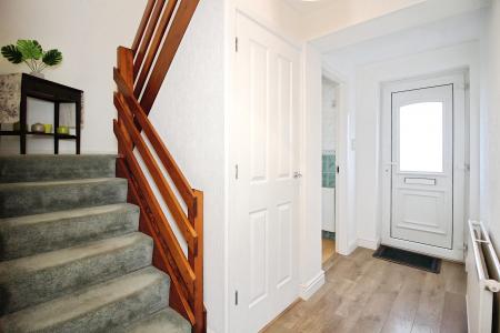 3 bedroom Detached house for sale in St Hildas Close, Syston, LE7