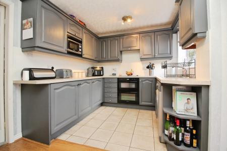 2 bedroom Semi-detached house for sale in Dalley Close, Syston, LE7