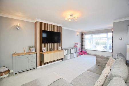 2 bedroom Semi-detached house for sale in Dalley Close, Syston, LE7