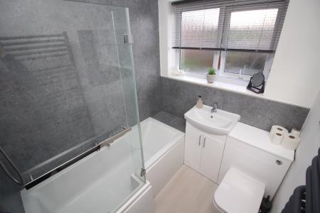 2 bedroom Semi-detached house for sale in Dalley Close, Syston, LE7