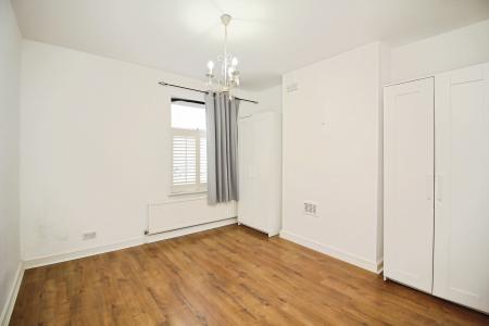 2 bedroom Terraced House for sale in Oxford Street, Syston, LE7