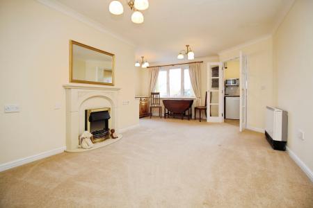 1 bedroom Flat for sale in Flat For Sale at Forge Court, Syston, LE7