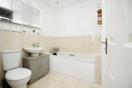3 bedroom Town house for sale in Willowbrook Way, Rearsby, LE7
