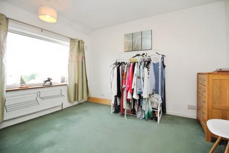 4 bedroom Semi-detached house for sale in Woodgate Drive, Birstall, LE4