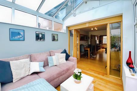 4 bedroom Semi-detached house for sale in Woodgate Drive, Birstall, LE4