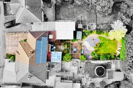 4 bedroom Semi-detached house for sale in Woodgate Drive, Birstall, LE4