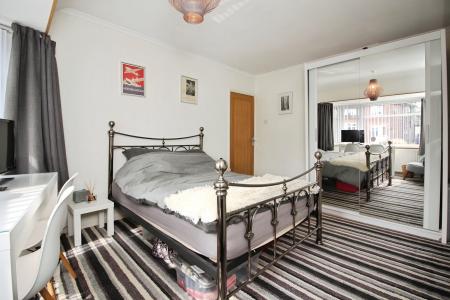 4 bedroom Semi-detached house for sale in Woodgate Drive, Birstall, LE4