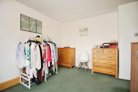 4 bedroom Semi-detached house for sale in Woodgate Drive, Birstall, LE4