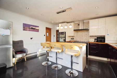 3 bedroom Semi-detached bungalow for sale in Coplow Crescent, Syston, LE7