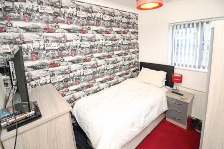 3 bedroom Semi-detached bungalow for sale in Coplow Crescent, Syston, LE7