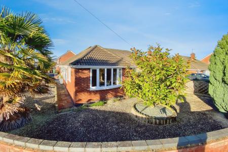 3 bedroom Semi-detached bungalow for sale in Coplow Crescent, Syston, LE7