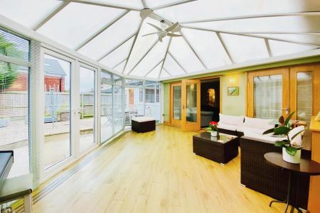 4 bedroom Detached bungalow for sale in Melton Road, Rearsby, LE7