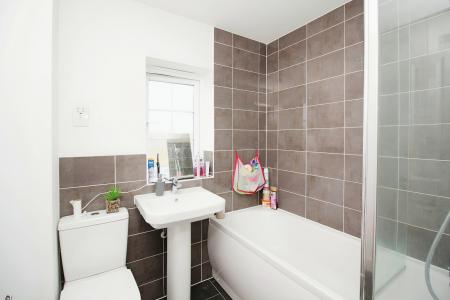 3 bedroom Town house for sale in Park Lane, Queniborough, LE7