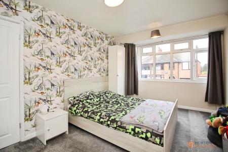 3 bedroom Semi-detached house for sale in Orchard Road, Birstall, LE4