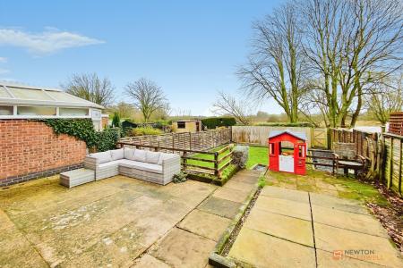 3 bedroom Semi-detached house for sale in Orchard Road, Birstall, LE4