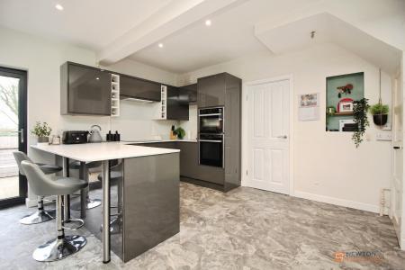 3 bedroom Semi-detached house for sale in Orchard Road, Birstall, LE4