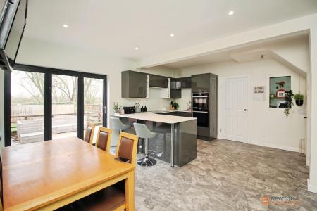 3 bedroom Semi-detached house for sale in Orchard Road, Birstall, LE4