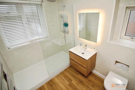 3 bedroom Semi-detached house for sale in Orchard Road, Birstall, LE4