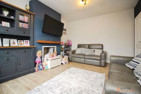 3 bedroom Semi-detached house for sale in Orchard Road, Birstall, LE4