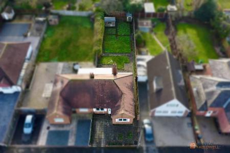 2 bedroom Semi-detached bungalow for sale in Northdown Drive, Thurmaston, LE4