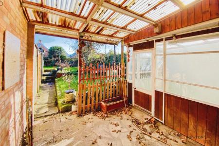 3 bedroom Semi-detached house for sale in Coplow Crescent, Syston, LE7