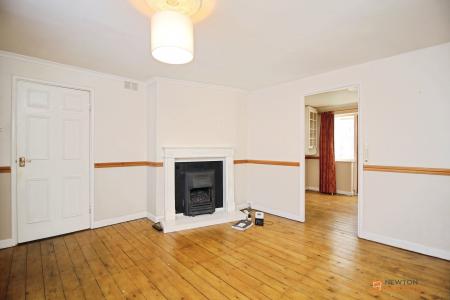 3 bedroom Semi-detached house for sale in Coplow Crescent, Syston, LE7