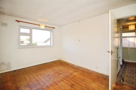 3 bedroom Semi-detached house for sale in Coplow Crescent, Syston, LE7