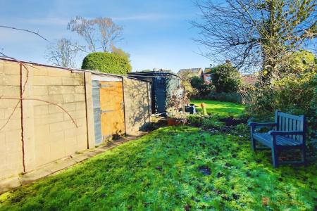 3 bedroom Semi-detached house for sale in Coplow Crescent, Syston, LE7