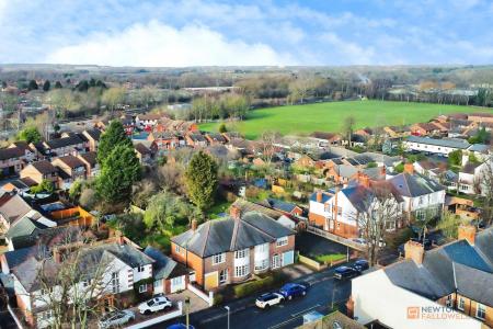 4 bedroom Semi-detached house for sale in Broad Street, Syston, LE7