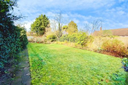 4 bedroom Semi-detached house for sale in Broad Street, Syston, LE7